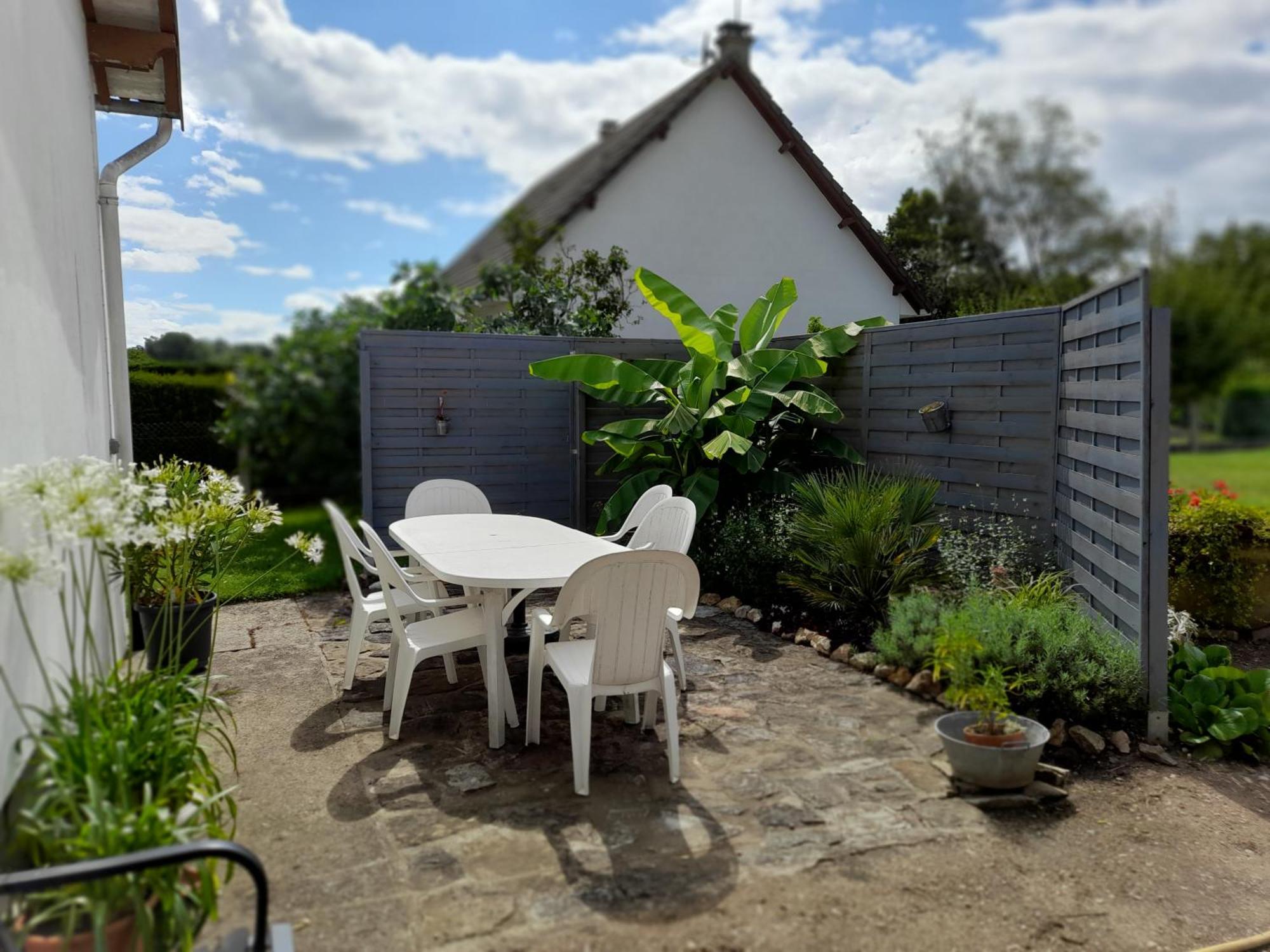 Les Abelias Bed & Breakfast Hauterive  Exterior foto